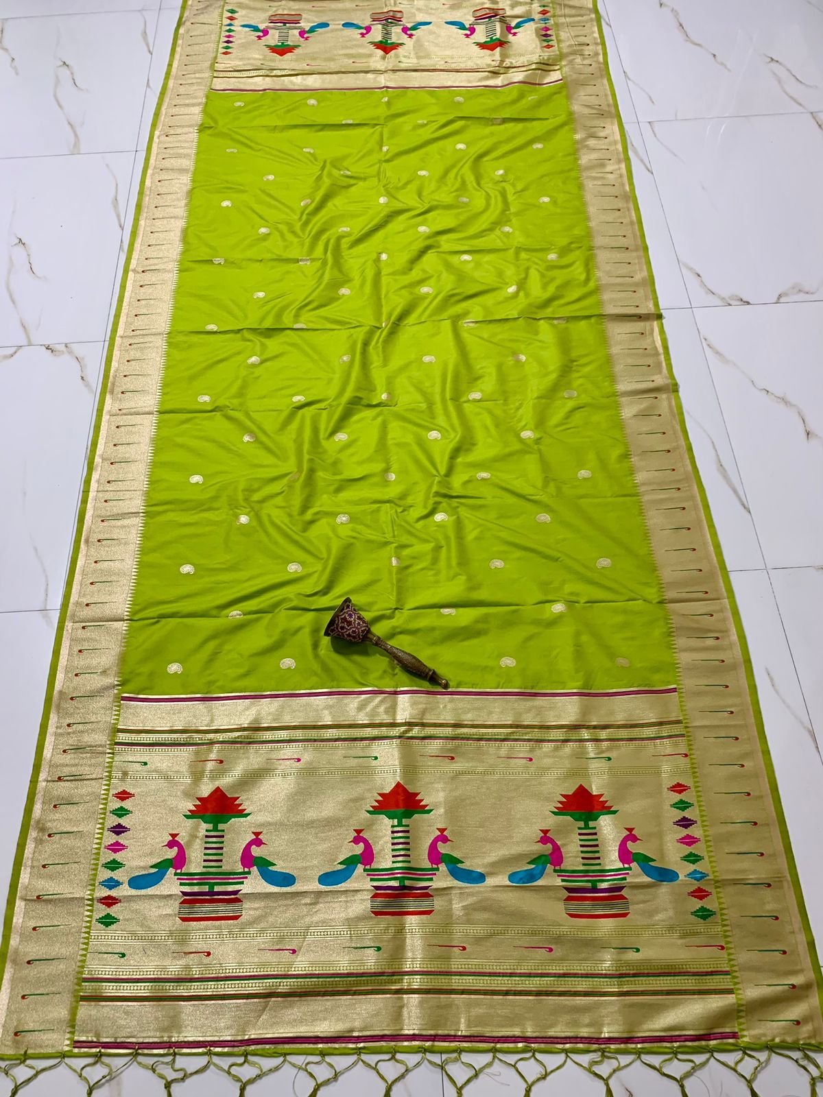 Munya Border Mango Butti Dupatta image 7