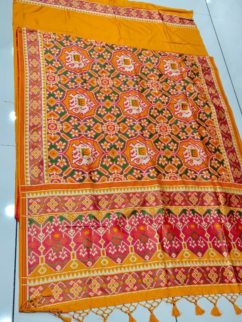 Moto Hathi Patan Patola Design image 10