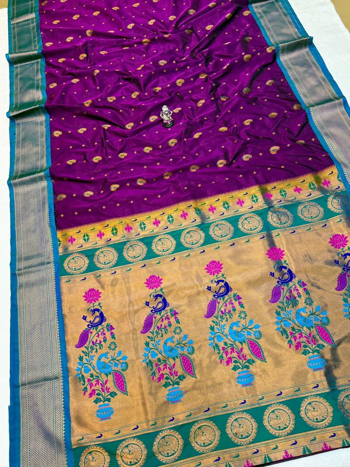 Khushi Kadiyal Paithani image 16