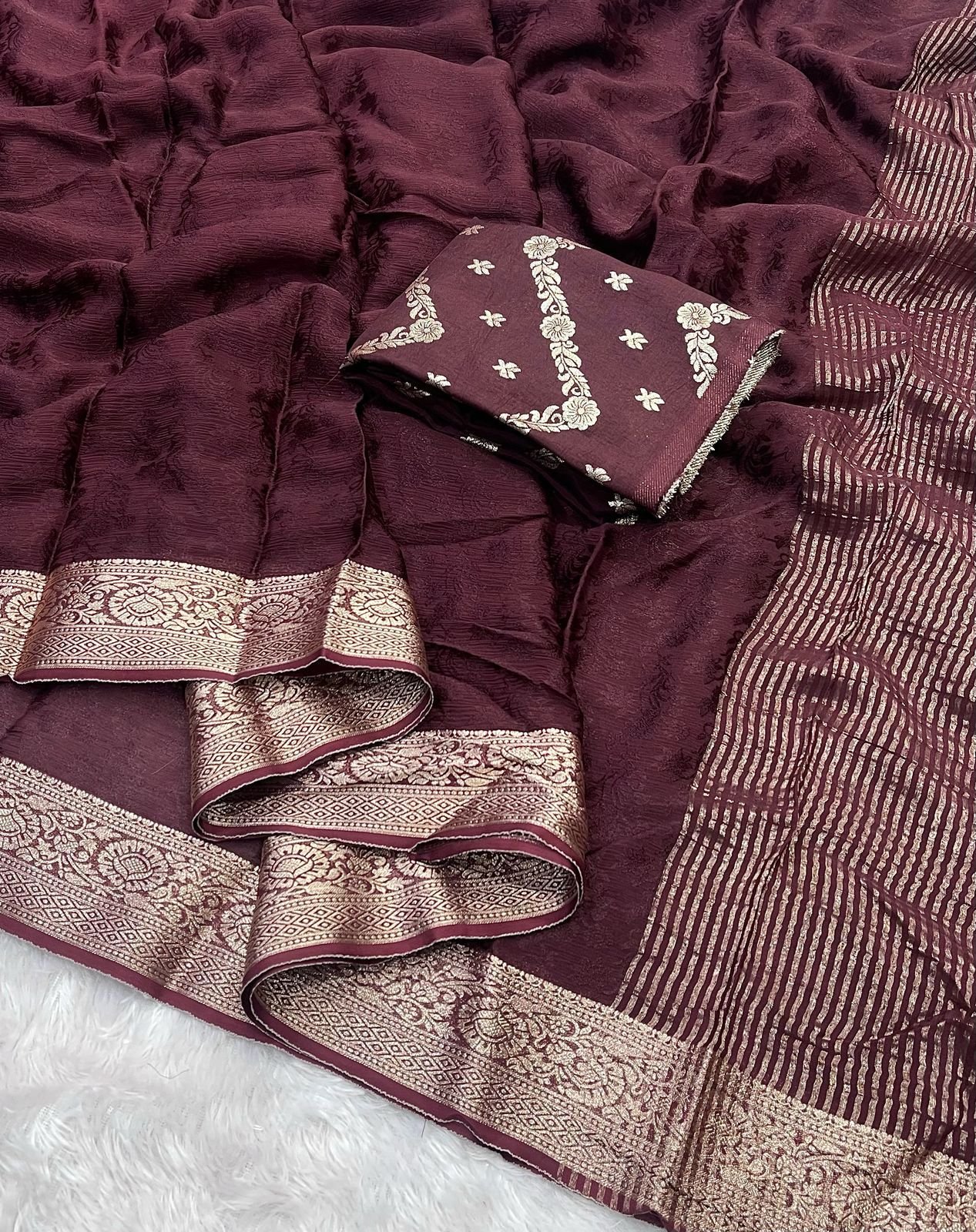 Viscose chinon weaving saree image 3