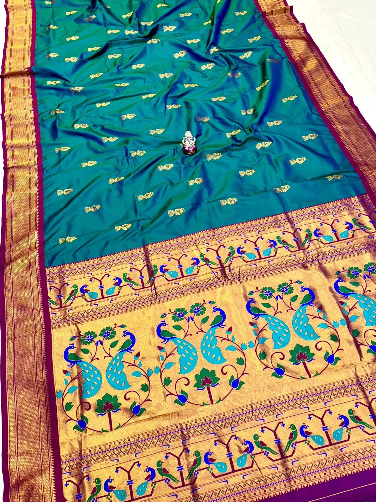 Mayuri Zhumka Kadiyal Paithani image 5