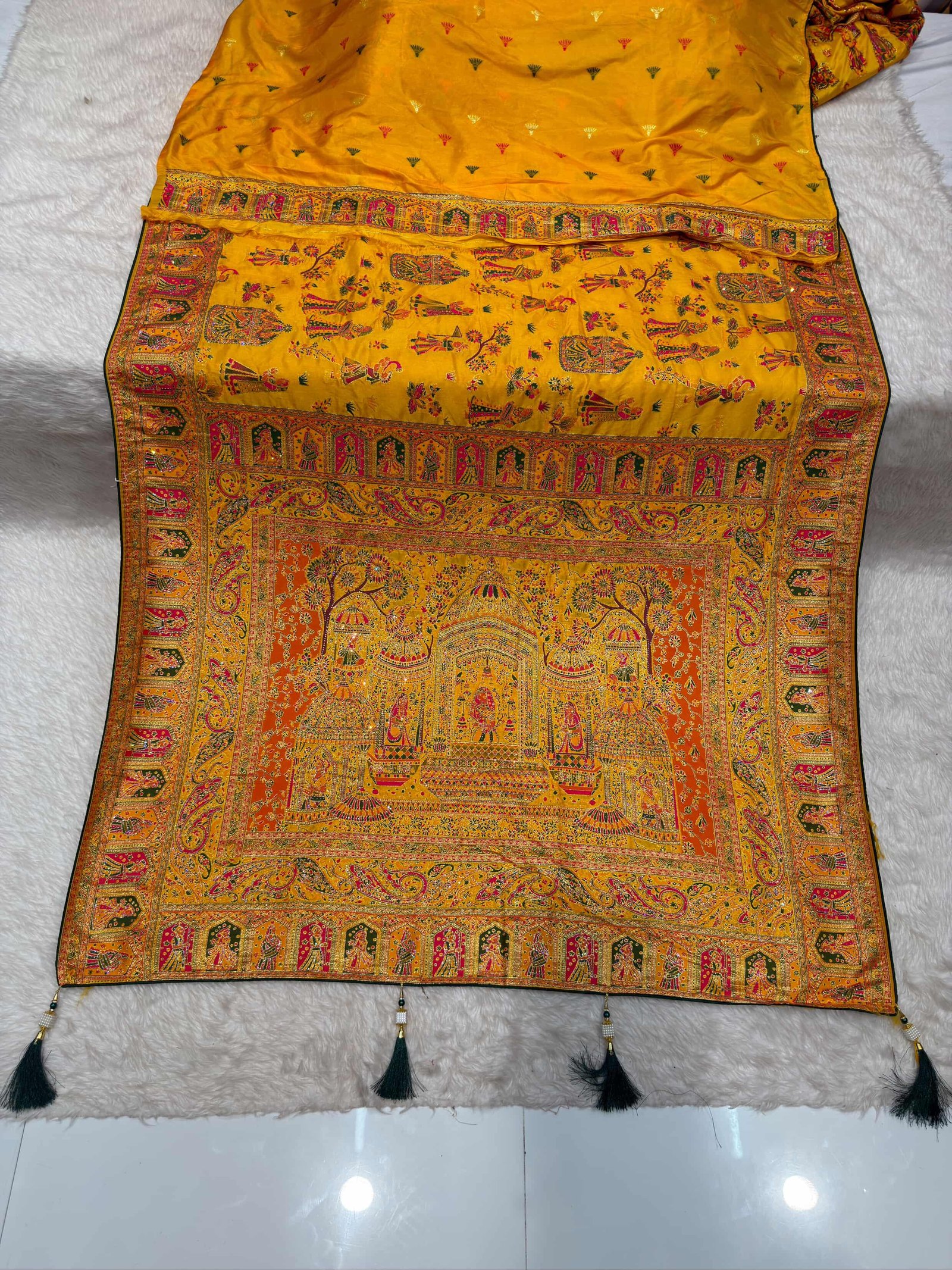 Dola Silk With Meenakari And Siroski Work image 8