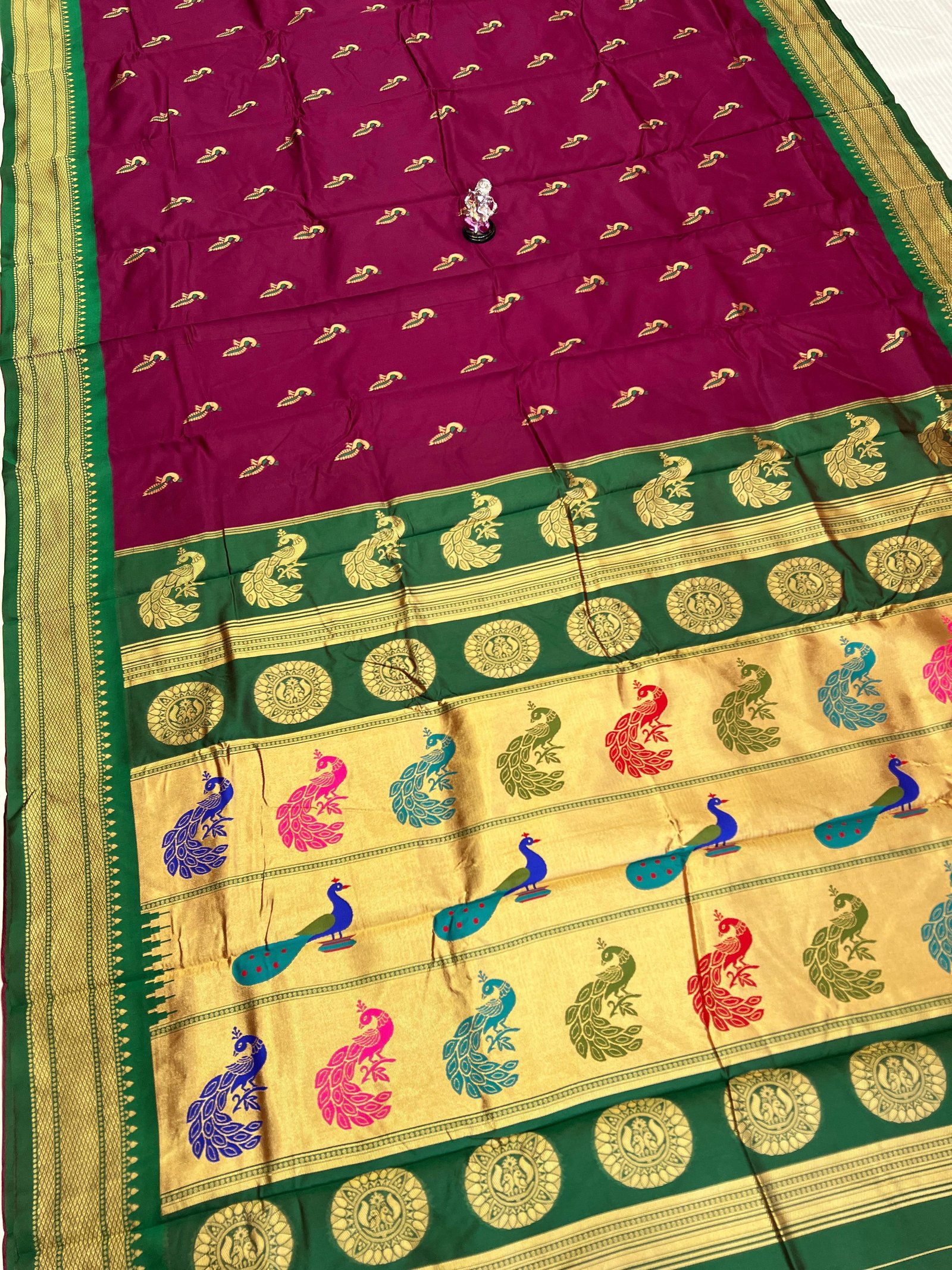 9 Vaar Peacocks Design image 5