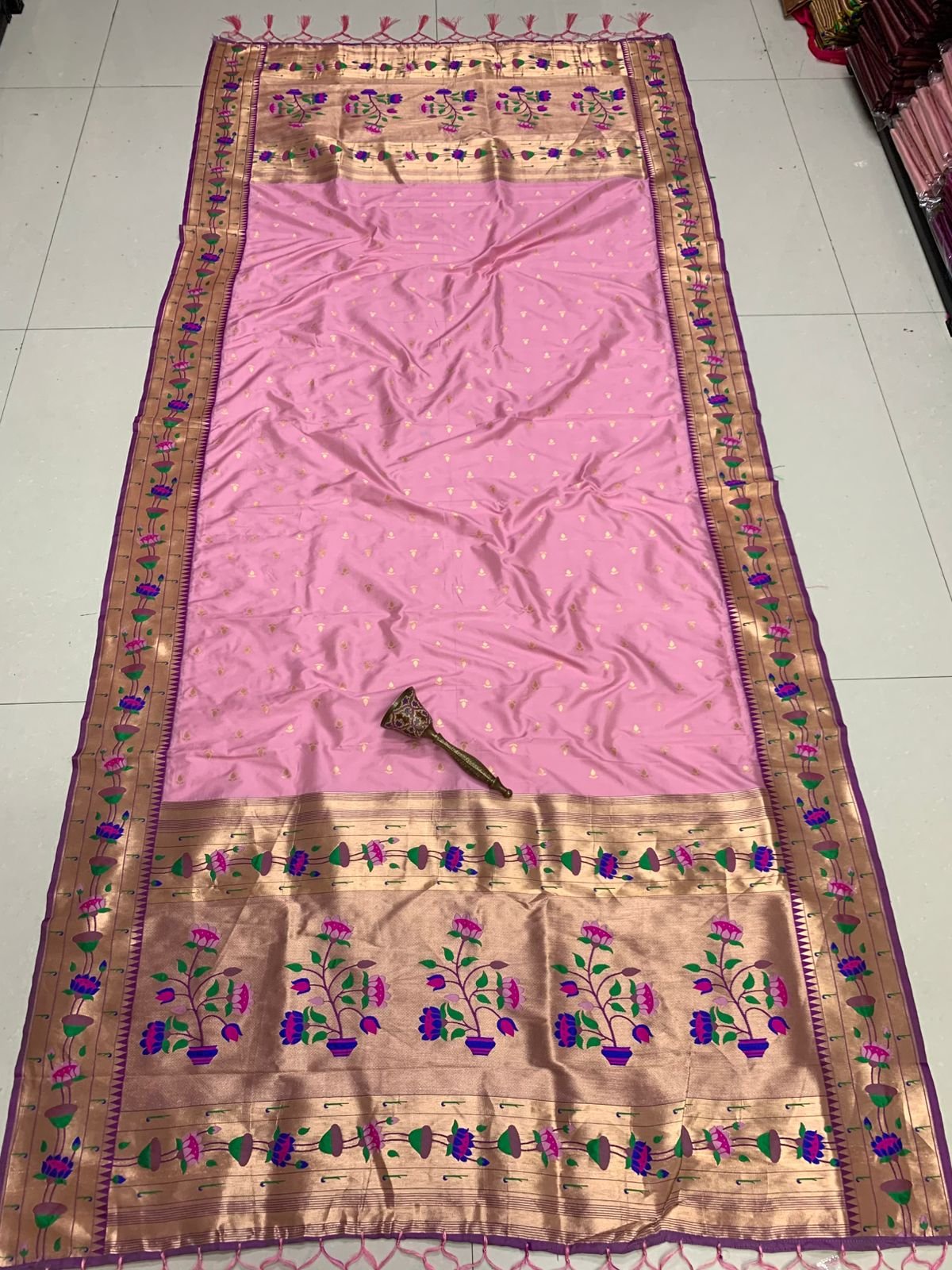 Flower Border Dupatta image 10