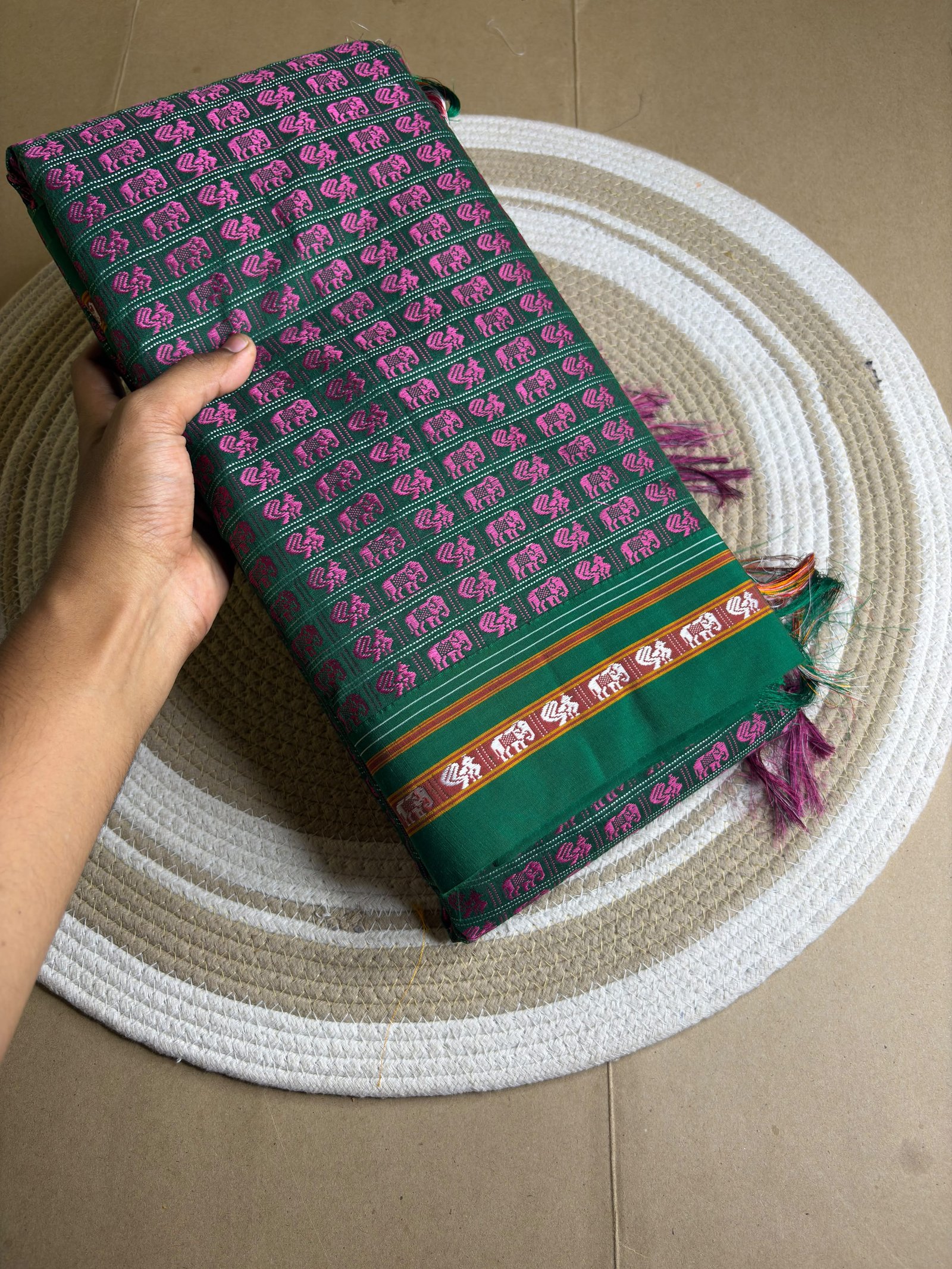 Khun Saree with tassel image 6