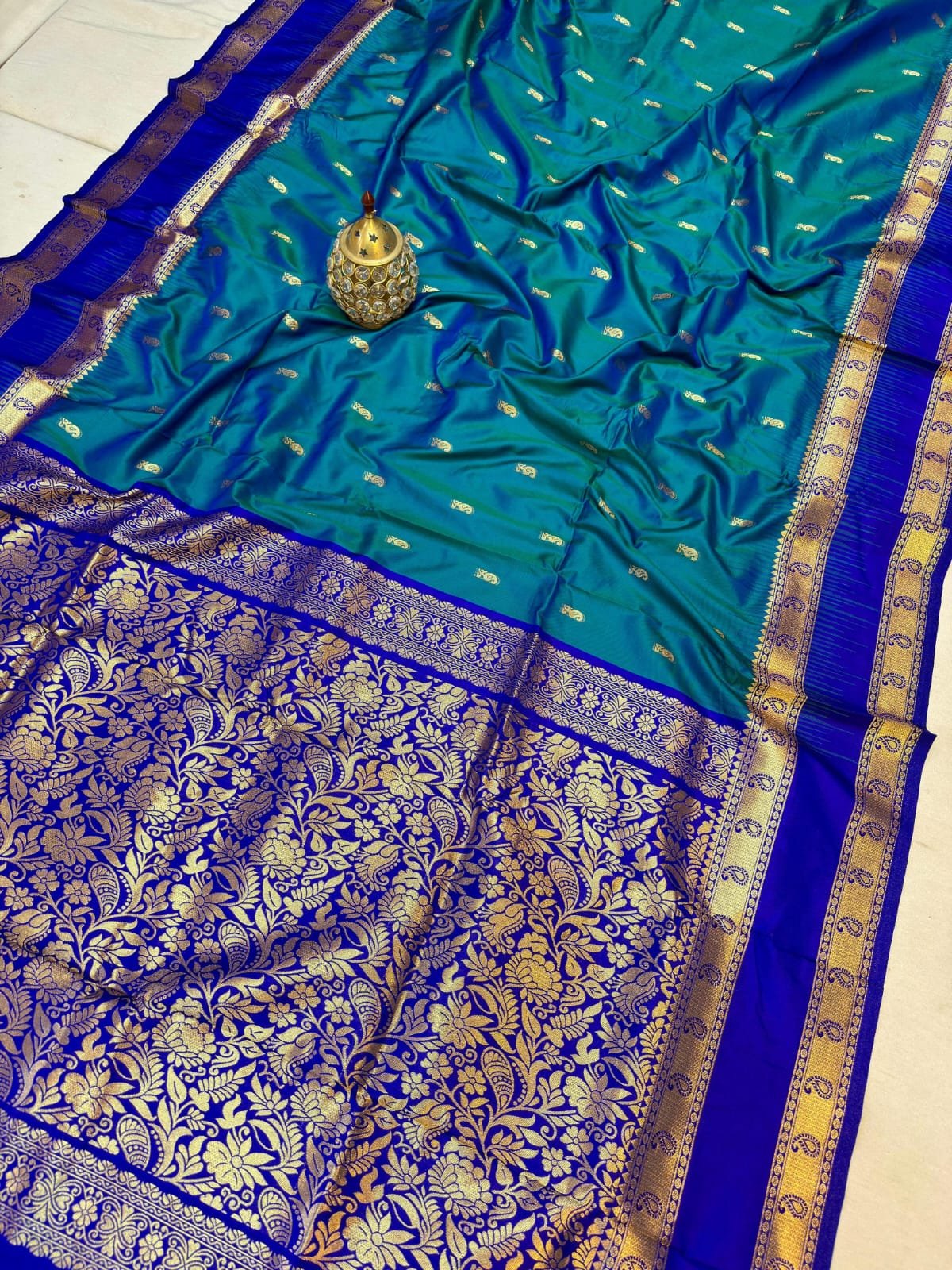 Kanjivaram Paithani Saree image 18