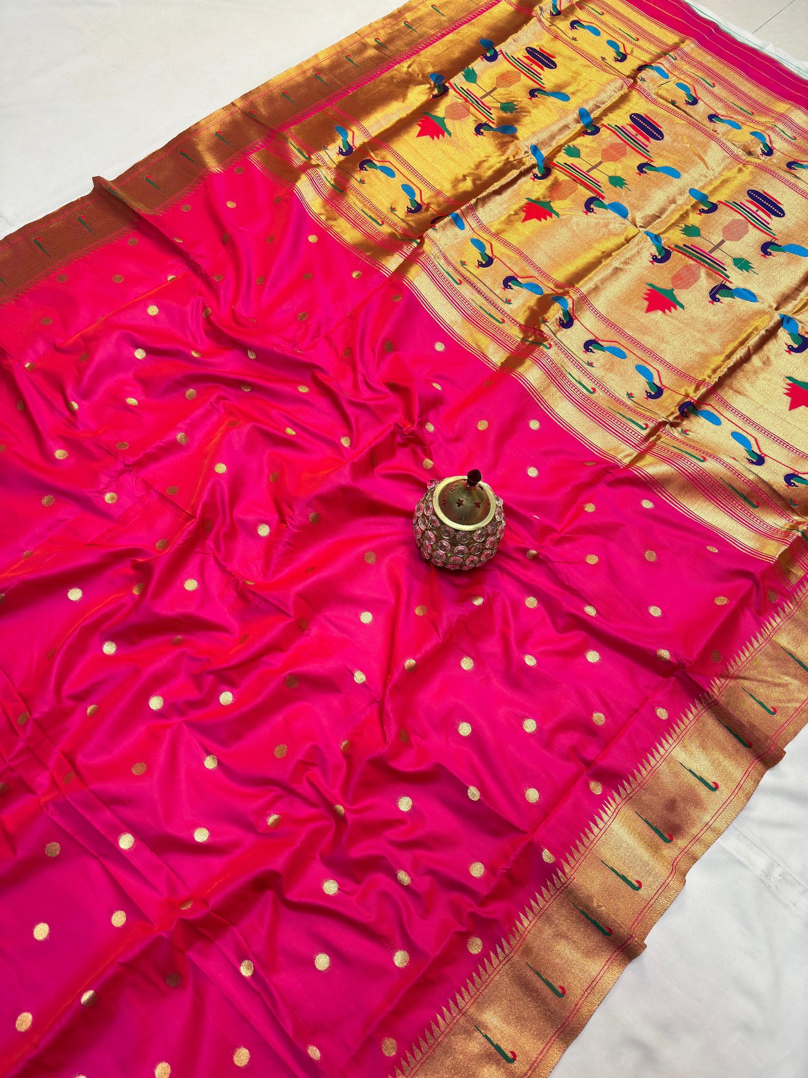 Single Muniya Border Paithani image 14