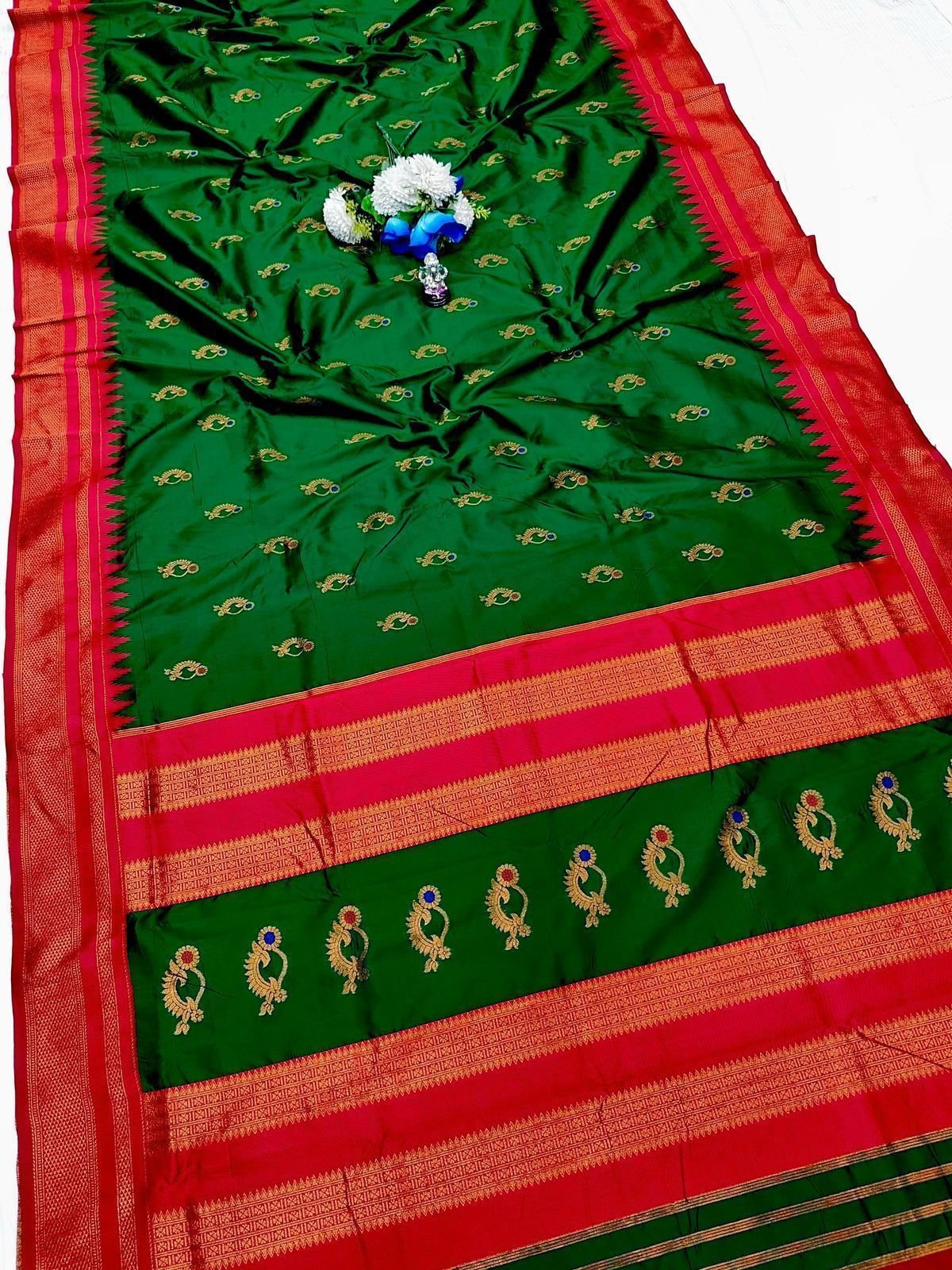 Payal Nath Irkal Paithani image 14