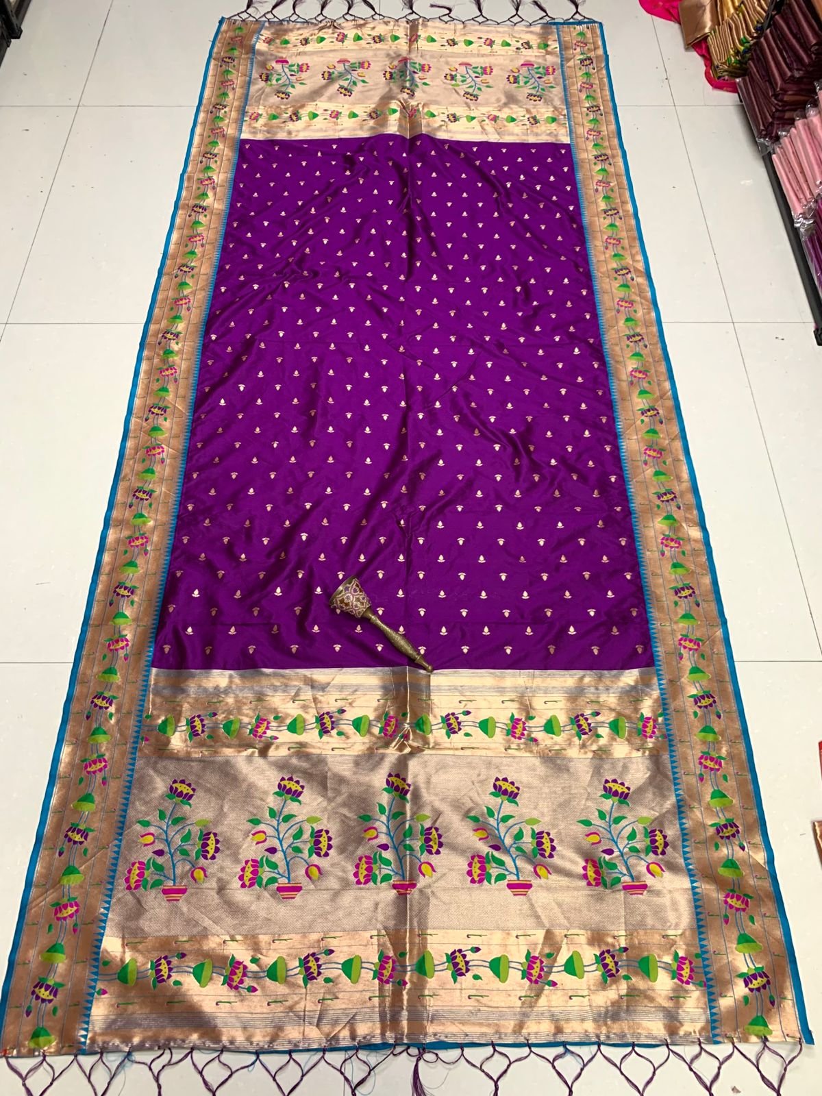 Flower Border Dupatta image 7