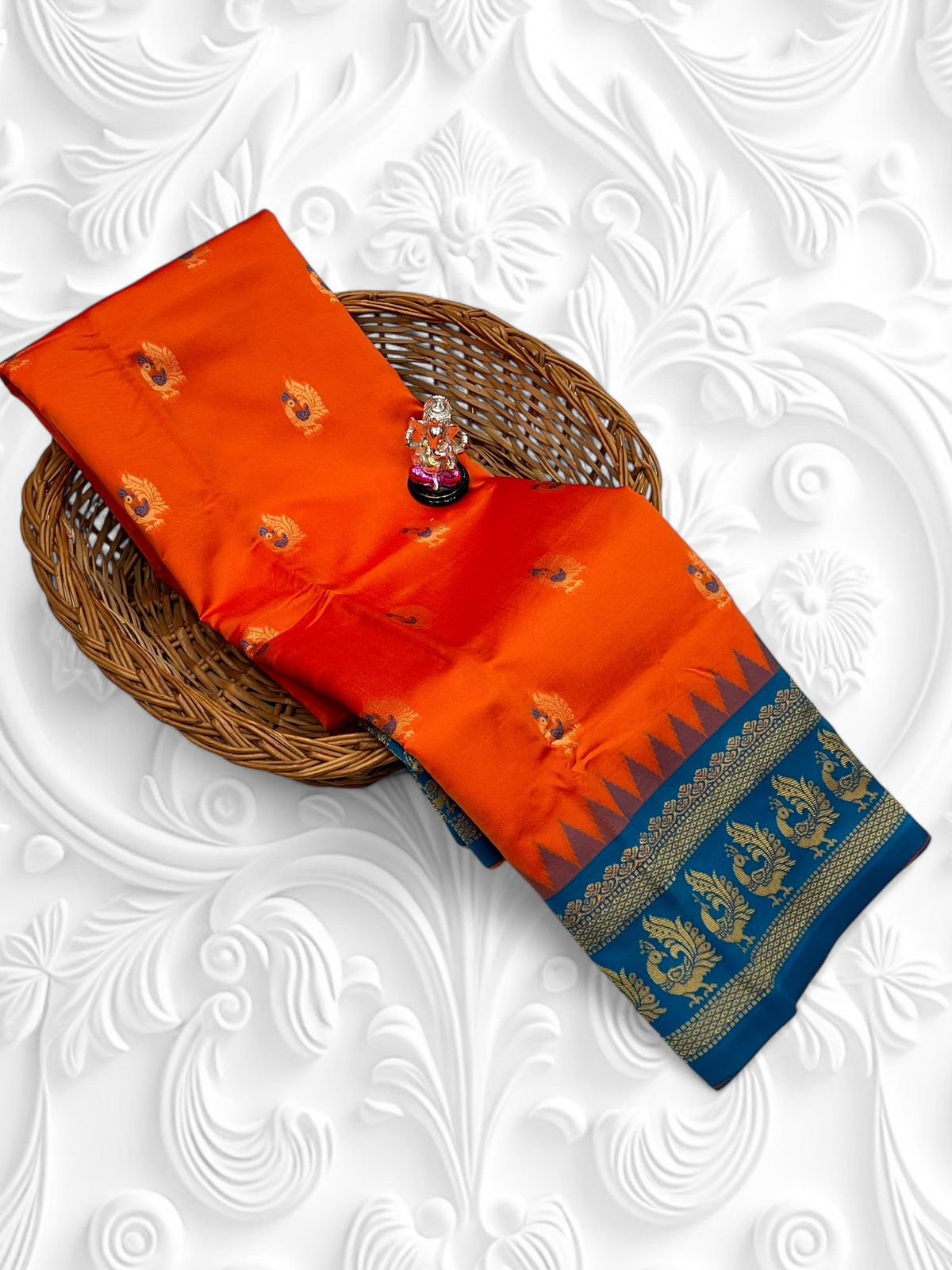 Shreyaa Gadwaal Paithani image 13