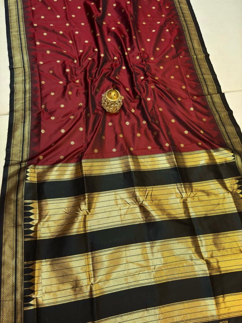 Traditional Erkal Paithani image 12