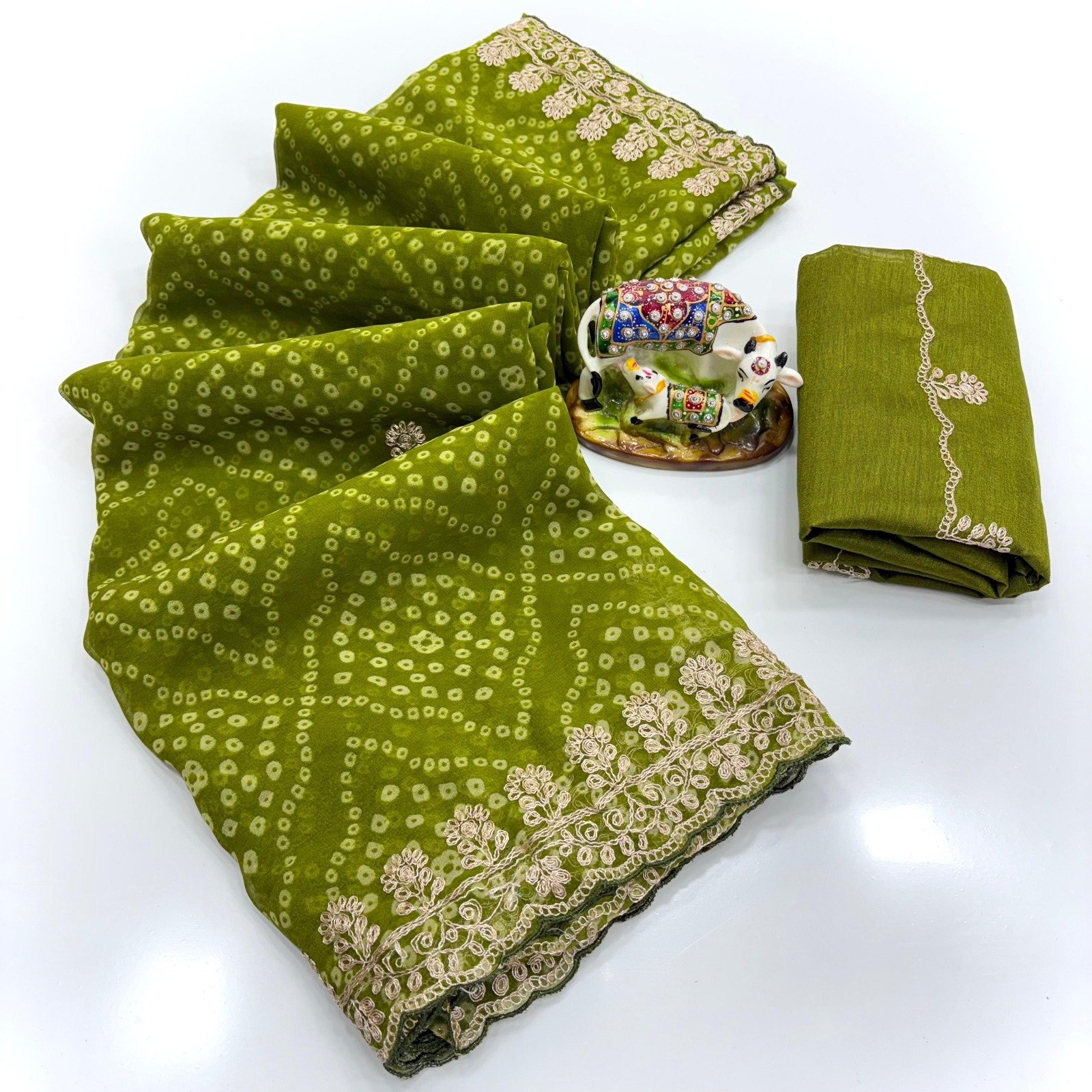 Georgette Bandhani Saree with Pitta Work image 4