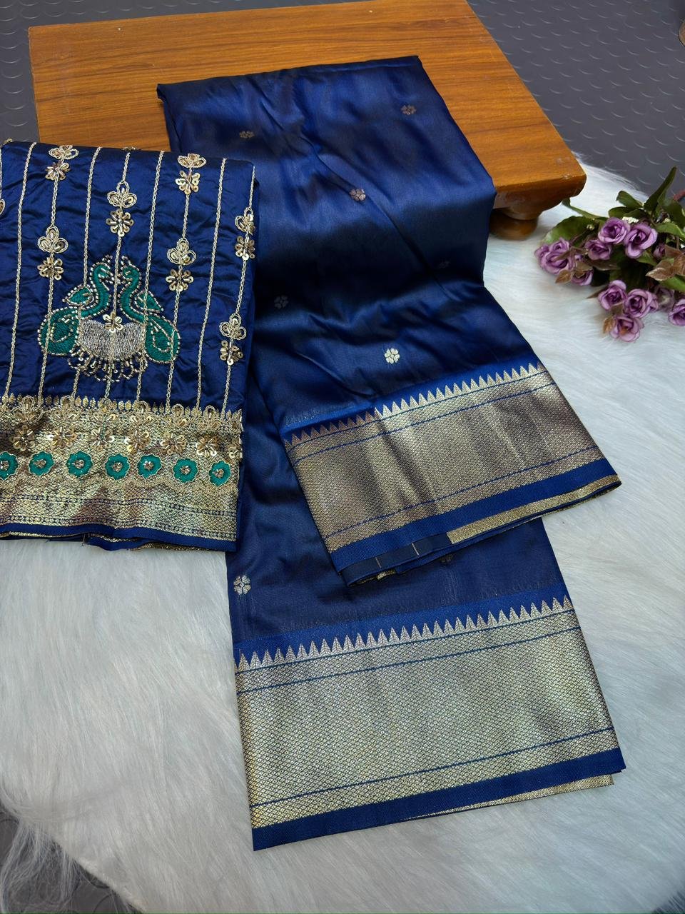 Aari Work Kalanjali Paithani image 4
