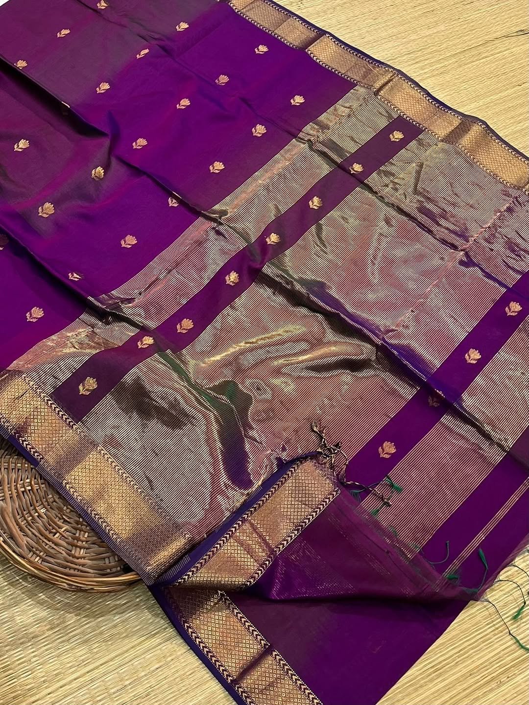 Dual Tone Maheshwari Handloom Golden Zari Lotus Flower Design image 8