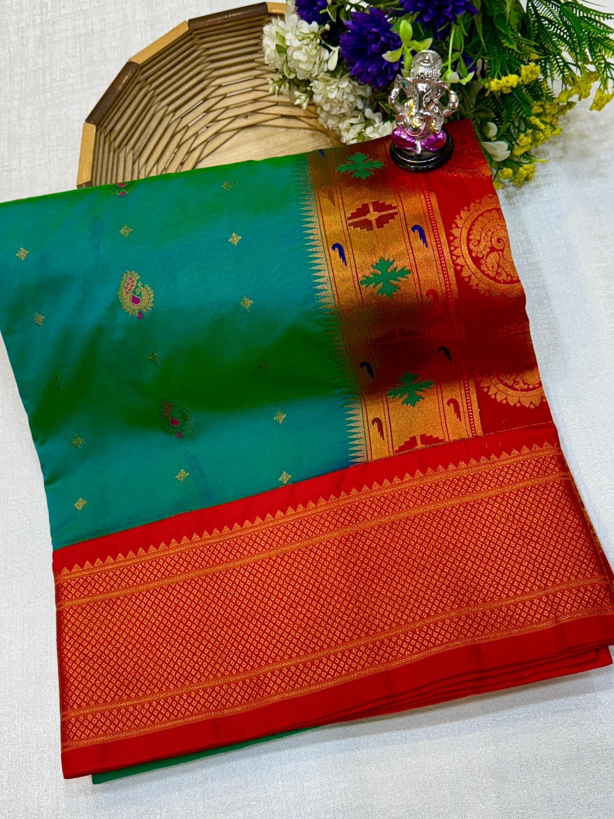 Khushi Kadiyal Paithani image 11