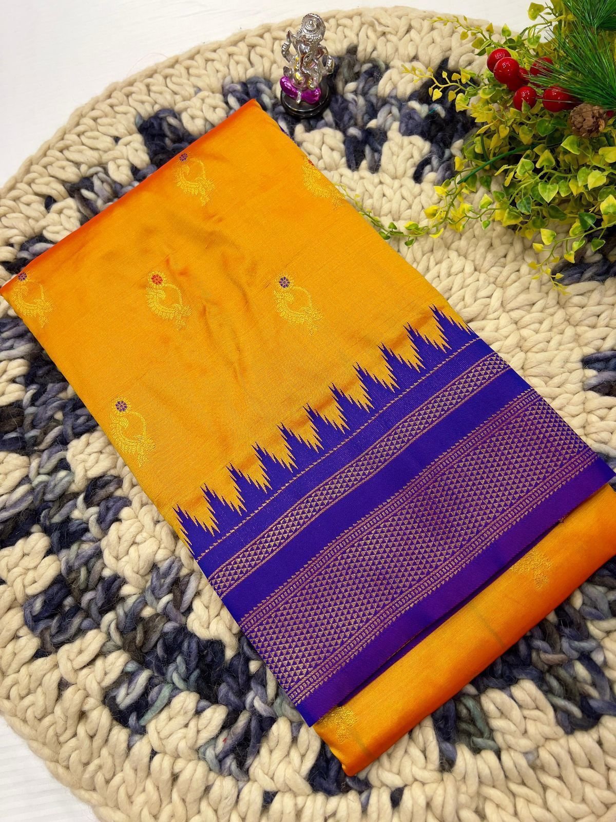 Payal Nath Irkal Paithani image 21