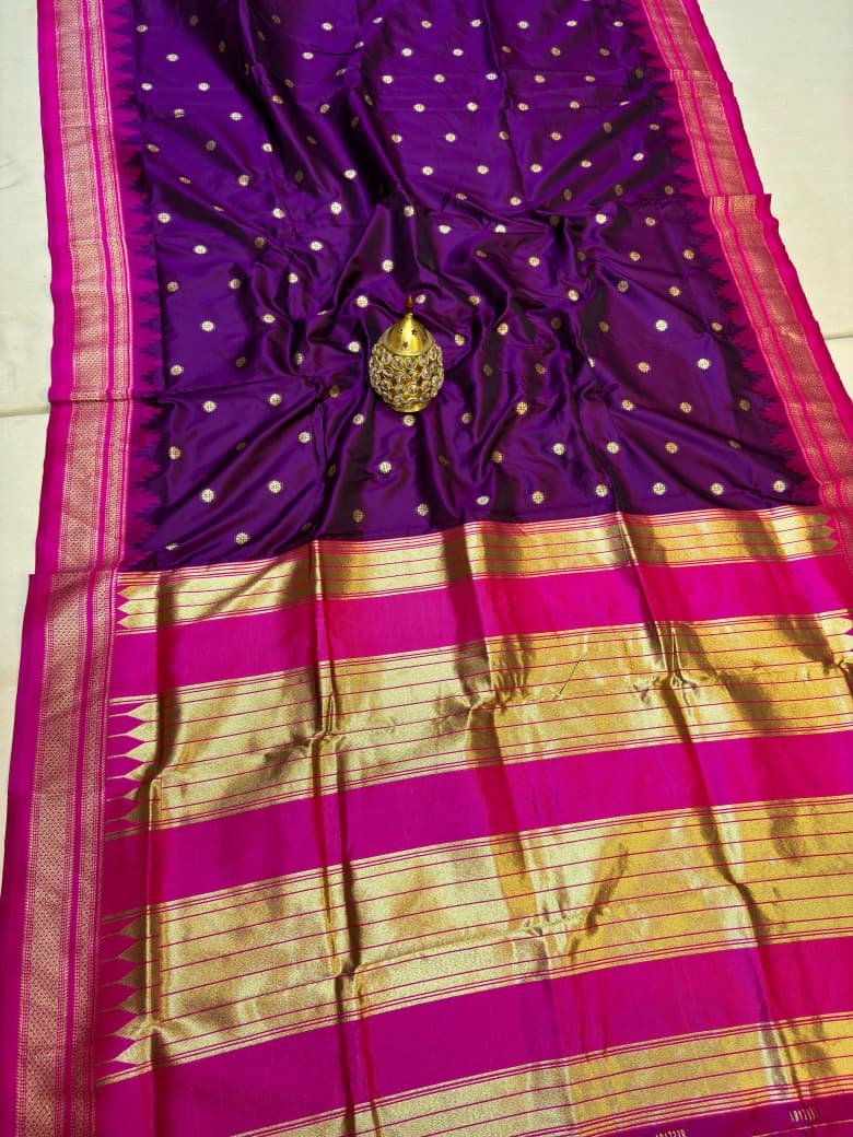 Traditional Erkal Paithani image 24