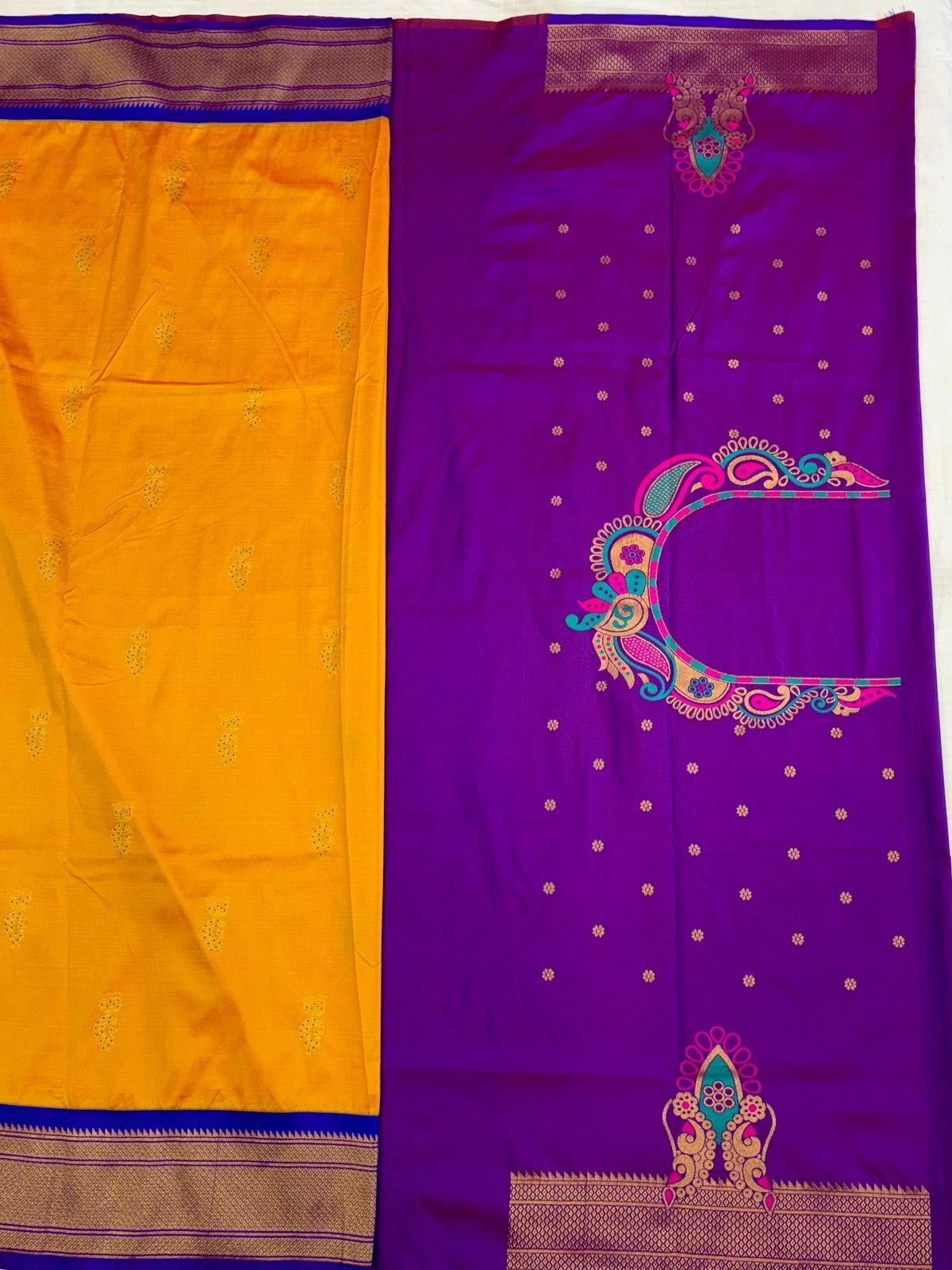 Mayuri Zhumka Kadiyal Paithani image 19