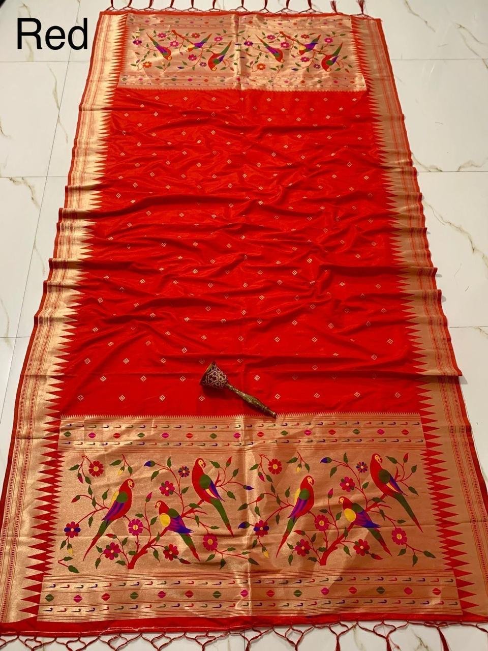 Temple Border Brocade Butti Dupatta image 12