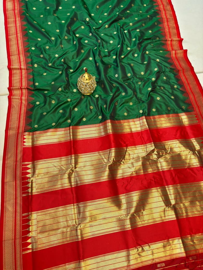 Traditional Erkal Paithani image 5
