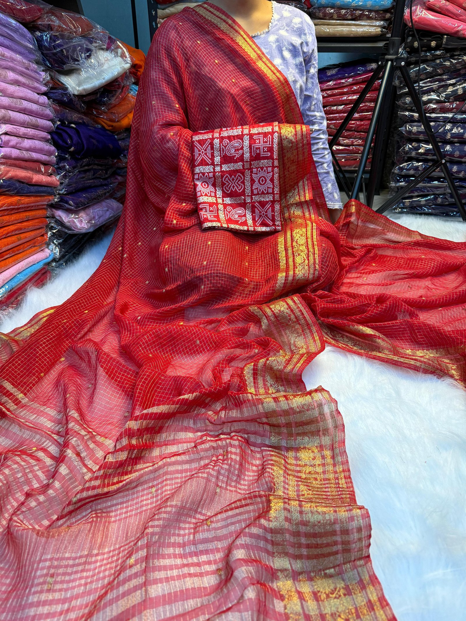 Pure viscose Georgette Weaving Jaquard Saree with Dola Silk Banarsi blouse image 10