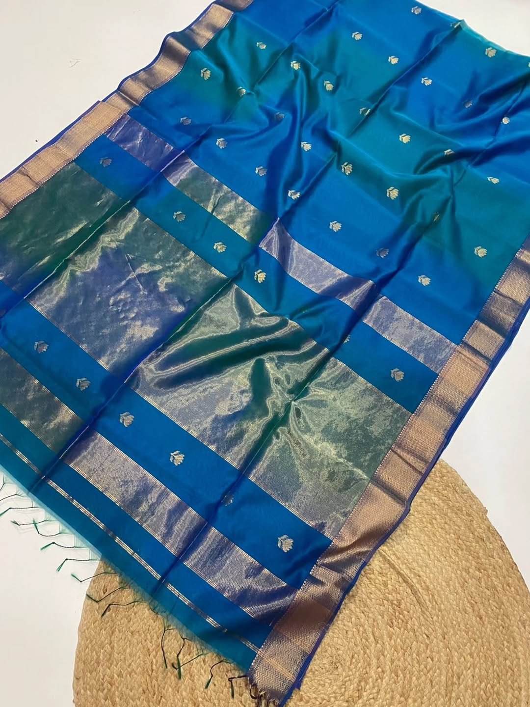 Dual Tone Maheshwari Handloom Golden Zari Lotus Flower Design