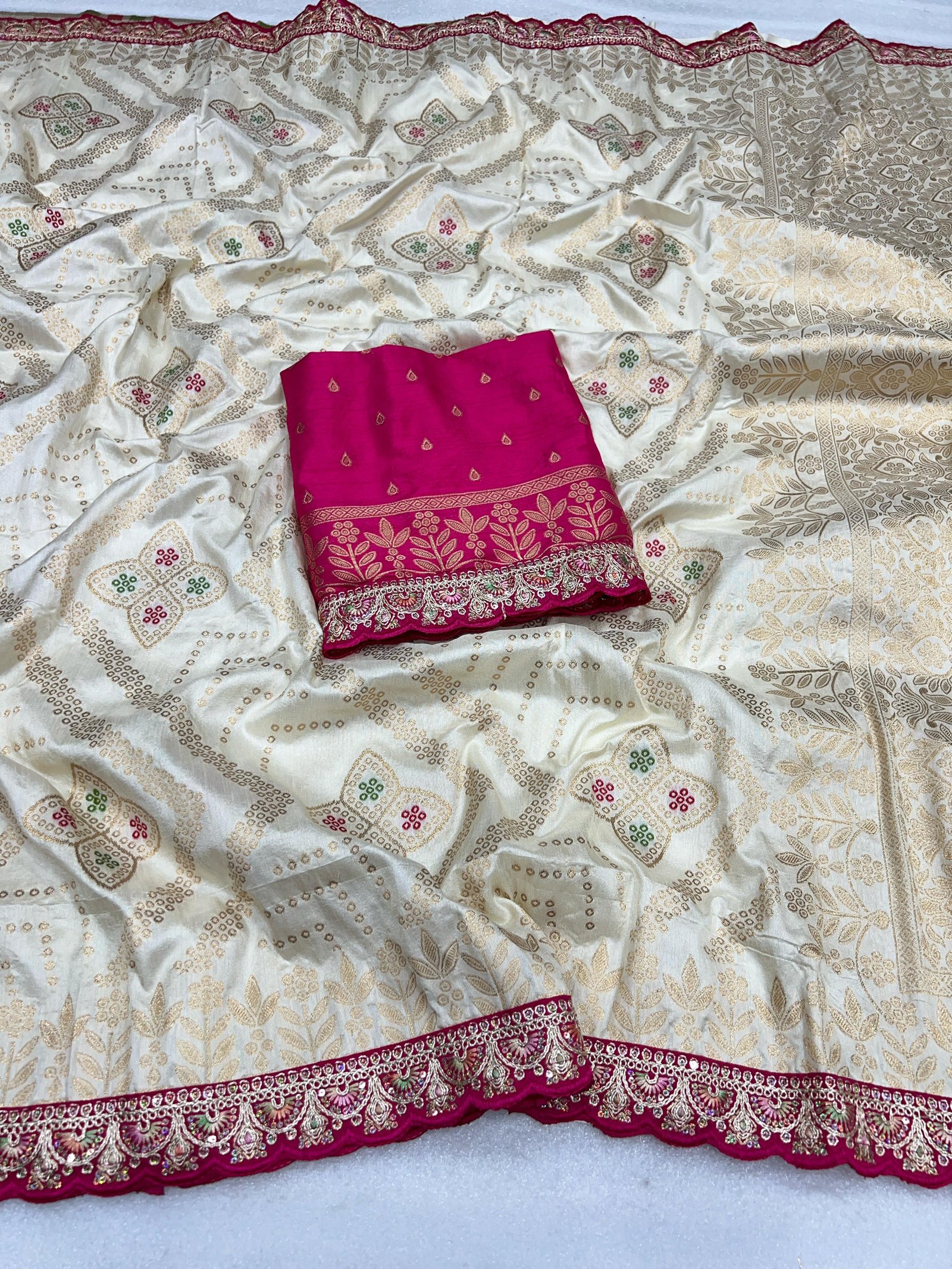 Heavy Dola Silk Saree image 11