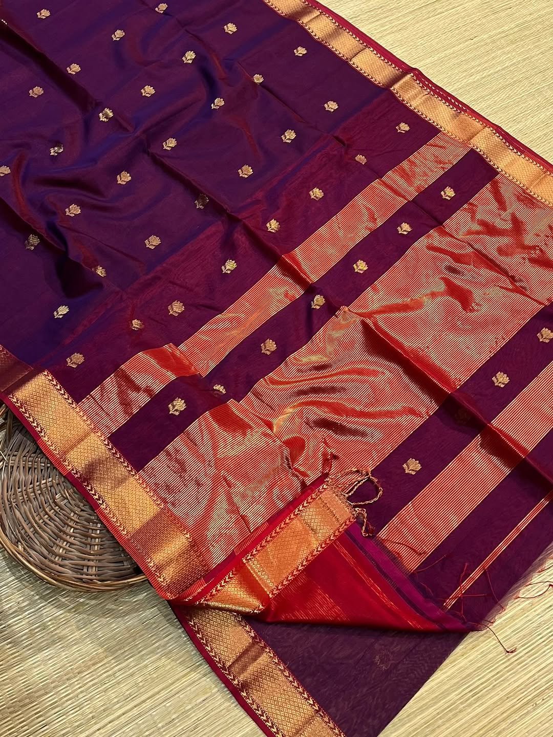 Single Color Pure Maheshwari Handloom Golden Zari Lotus Flower Design image 12