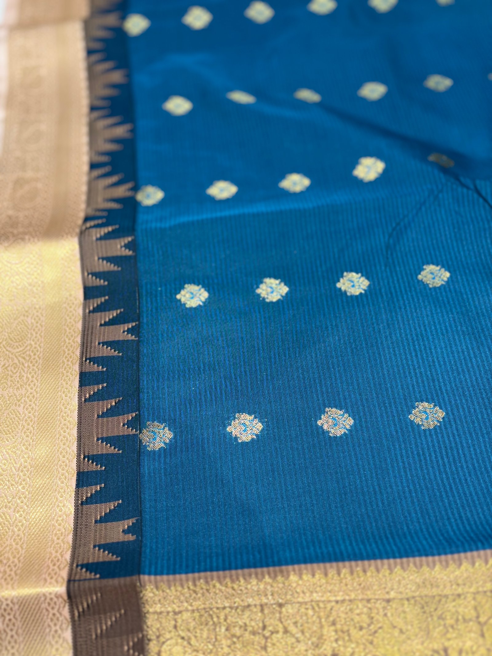 Small Border Korvai Kanchi Semi Silk Sarees image 2