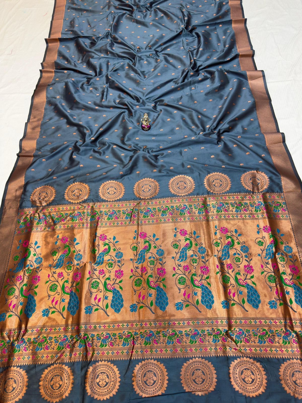 Vedika Paithani image 4