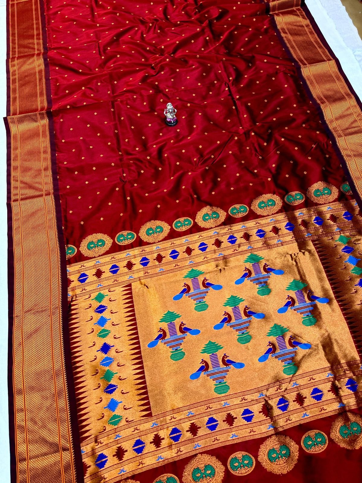 4 Colour Pallu Kalanjali Paithani image 13