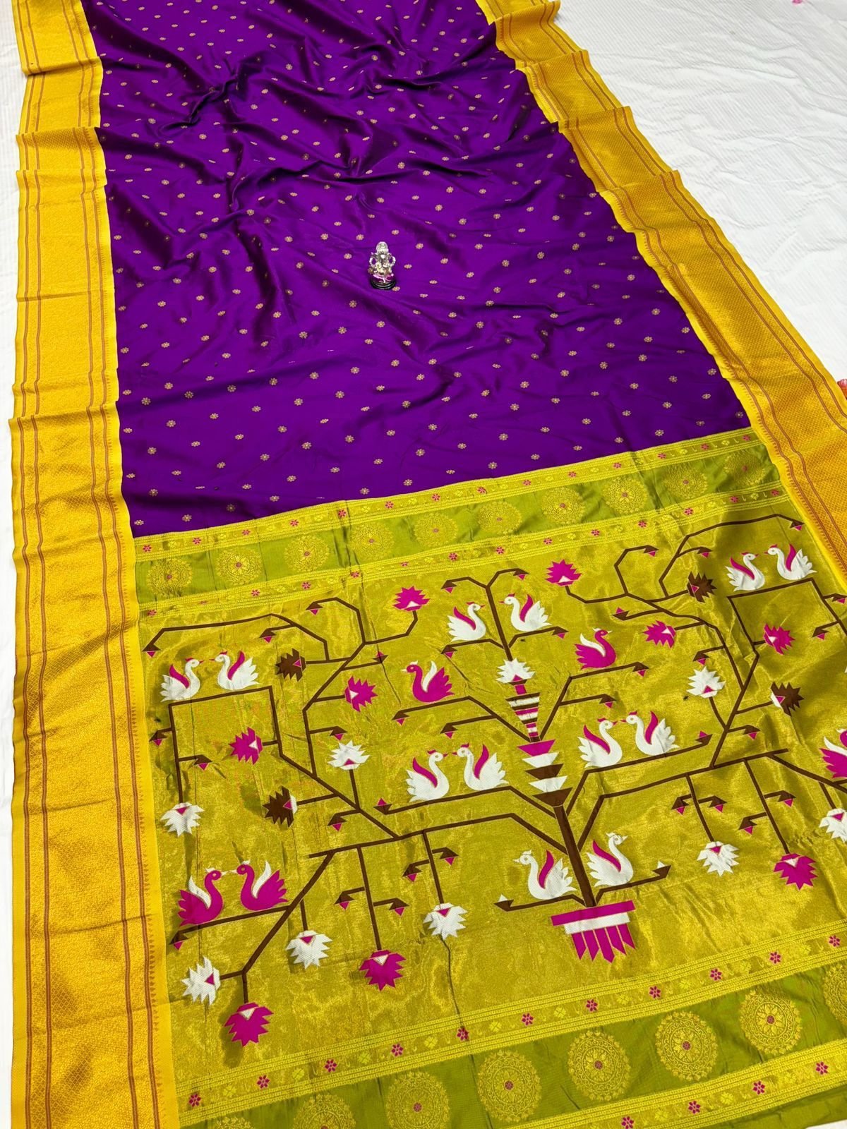 Beautiful Swan Pallu Paithani image 28