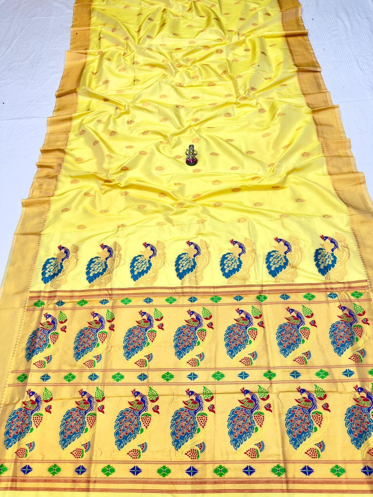 Vedika Paithani Design image 5