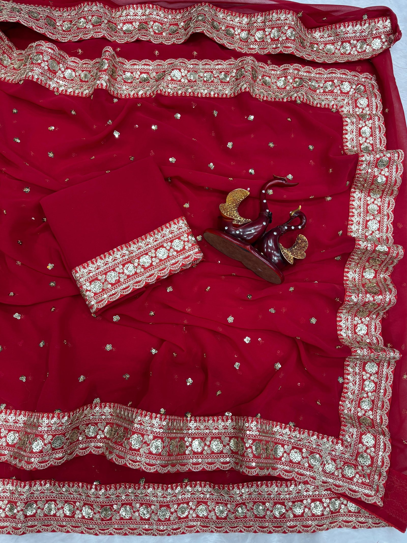Georgette saree with heavy lace image 9