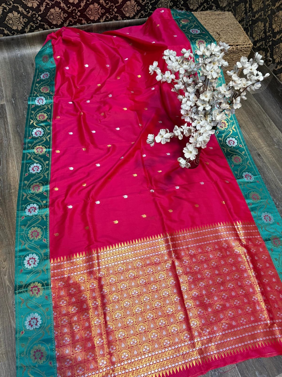 Flower Border Paithani image 10
