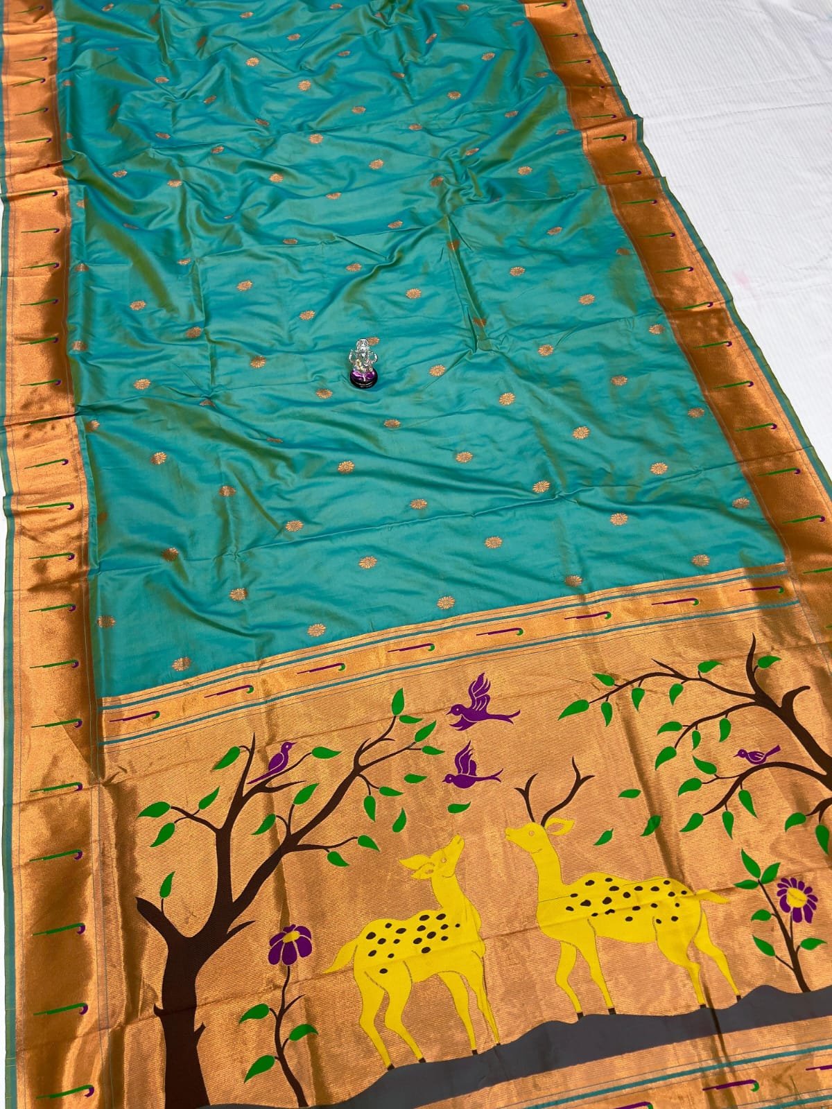 Pooja Muniya Paithani image 5