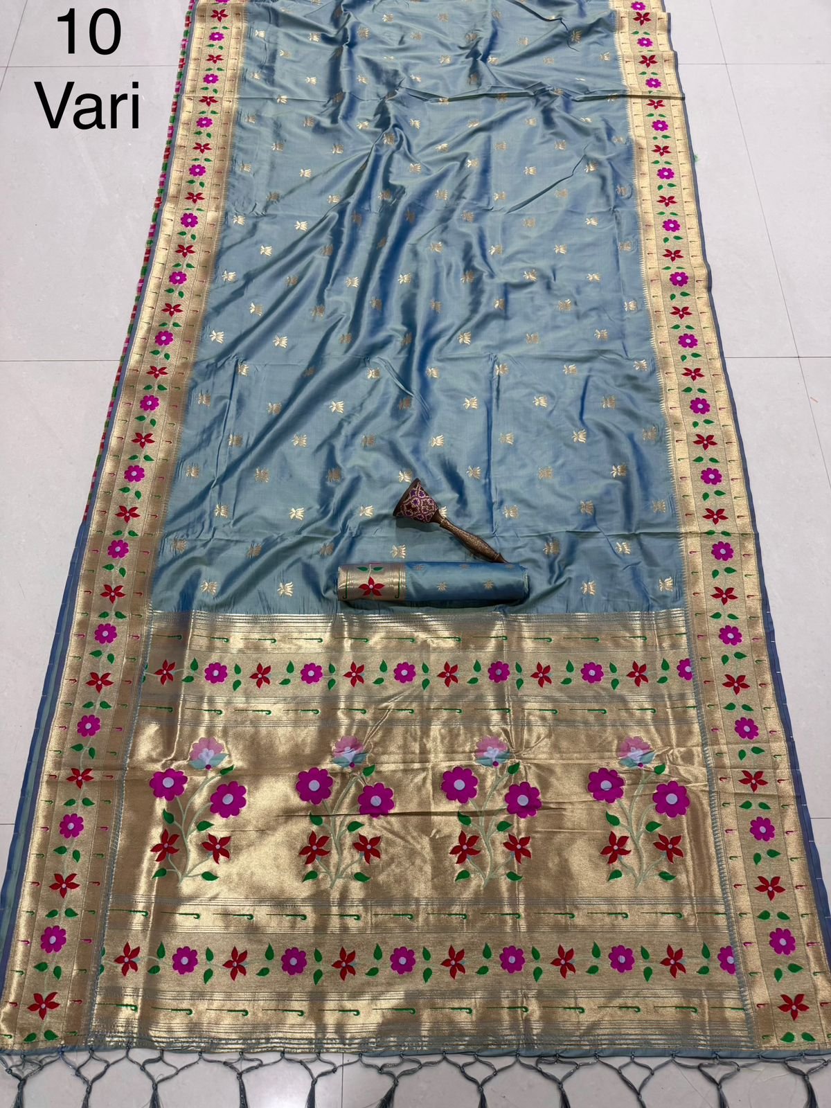 10 Vaar Flower Paithani Saree image 6