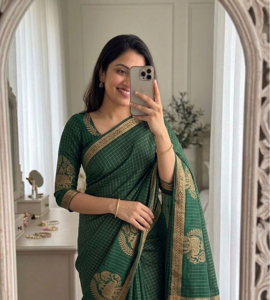 Viscose Chinon Weaving Pattern Saree image 4