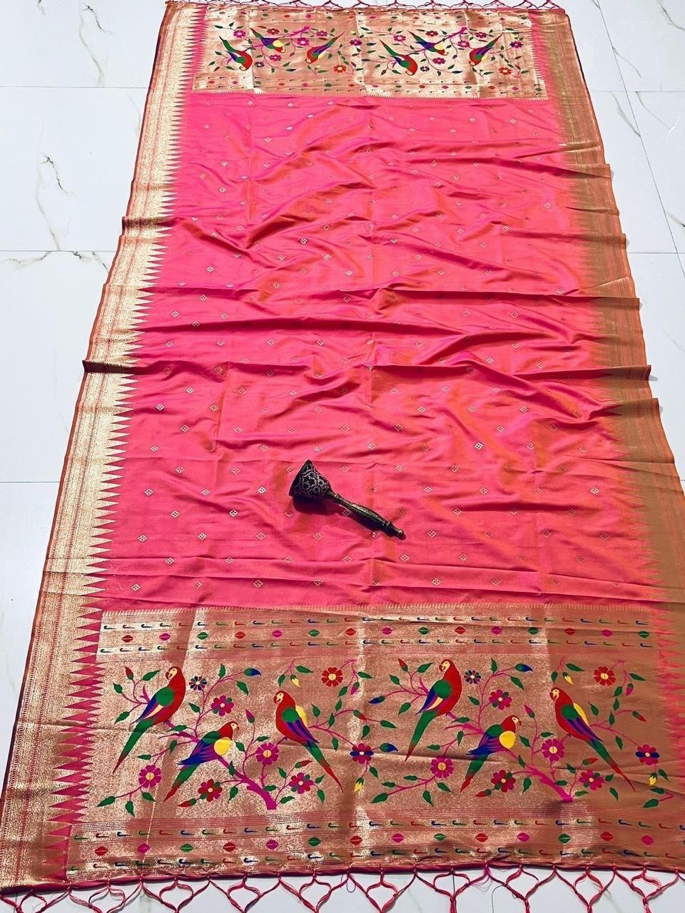Temple Border Brocade Butti Dupatta image 15