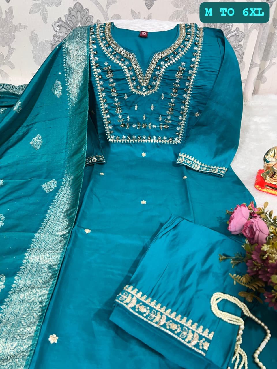 Kurti Pant Dupatta Set image 10