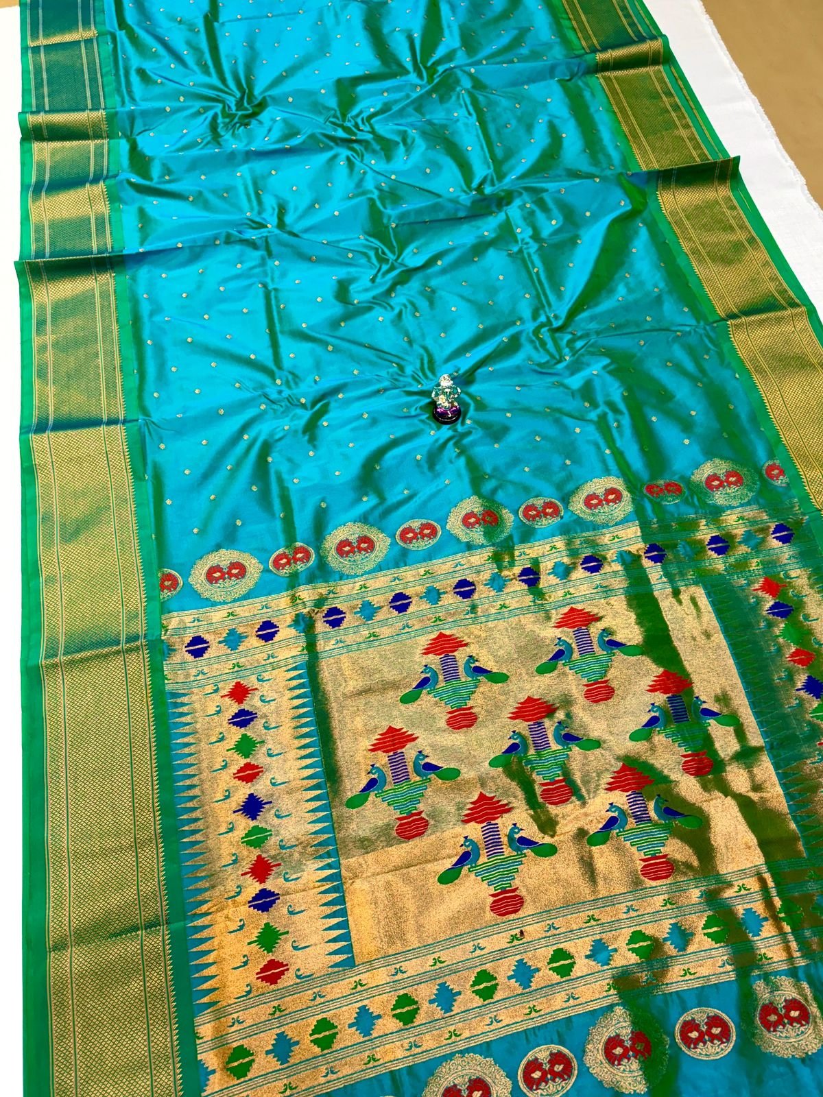 4 Colour Pallu Kalanjali Paithani image 9