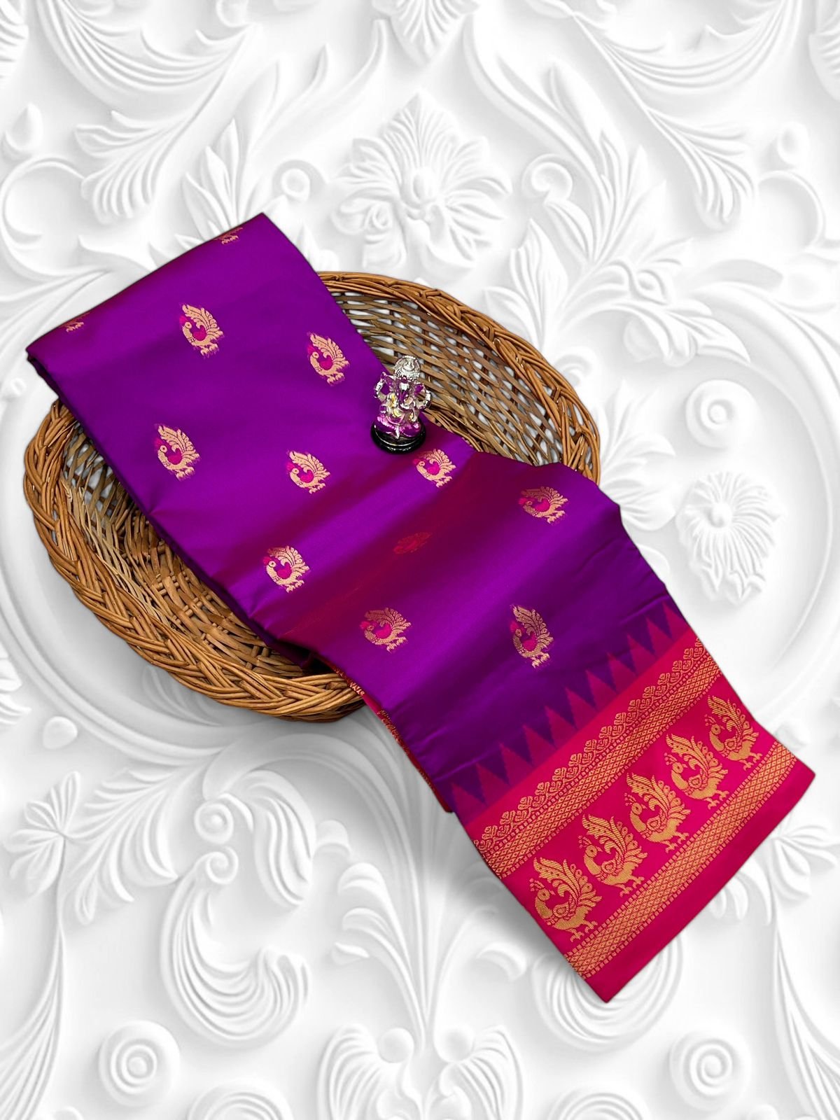 Shreyaa Gadwaal Paithani image 20