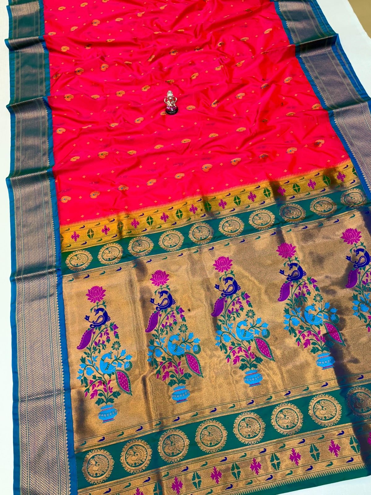 Khushi Kadiyal Paithani image 14