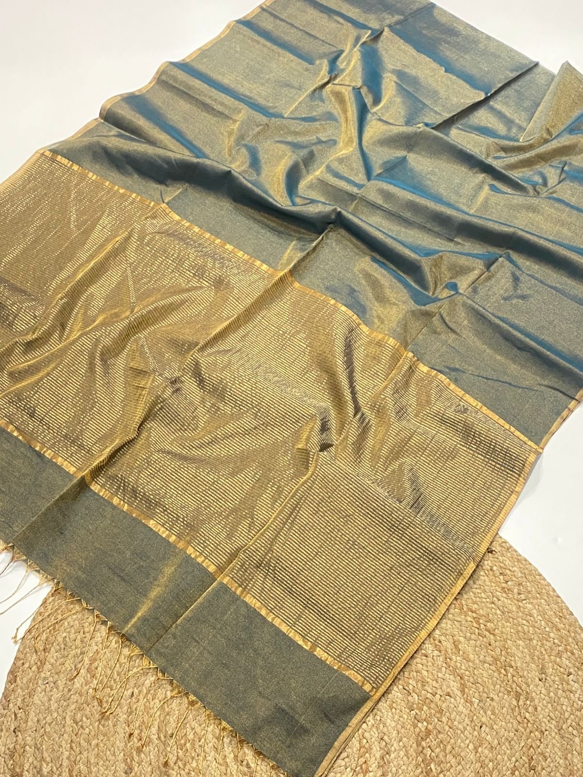 Maheswari Zari Piping image 8