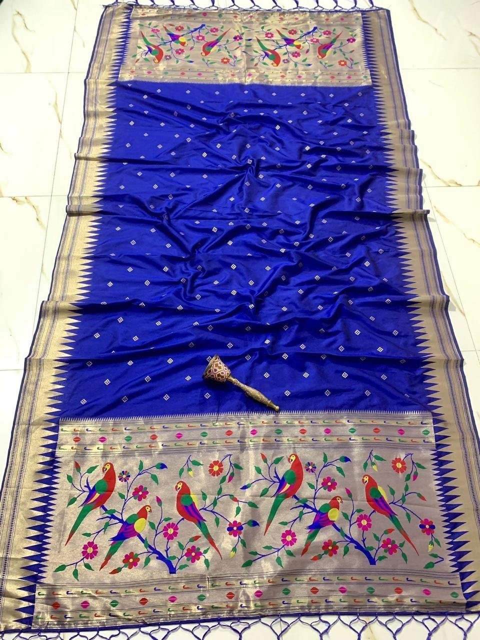 Temple Border Brocade Butti Dupatta image 8