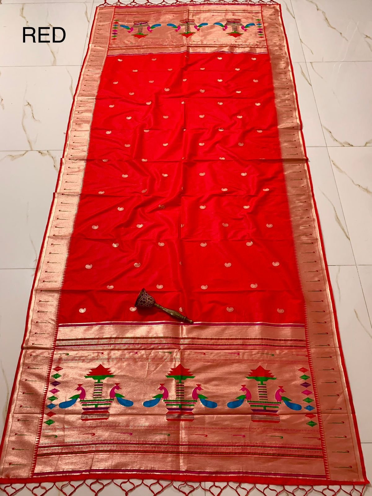Munya Border Mango Butti Dupatta image 9
