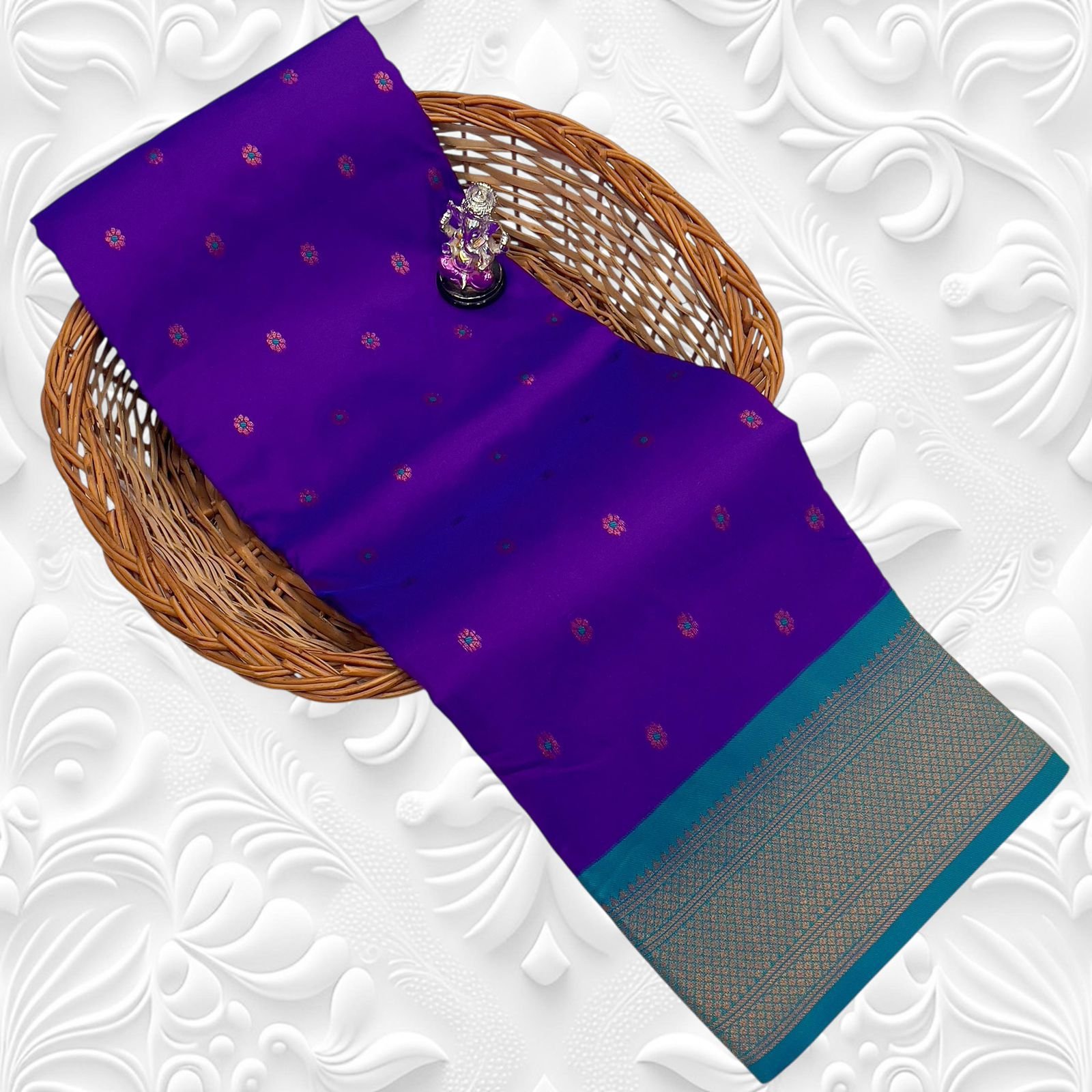 Navya Kadiyal Paithani image 22