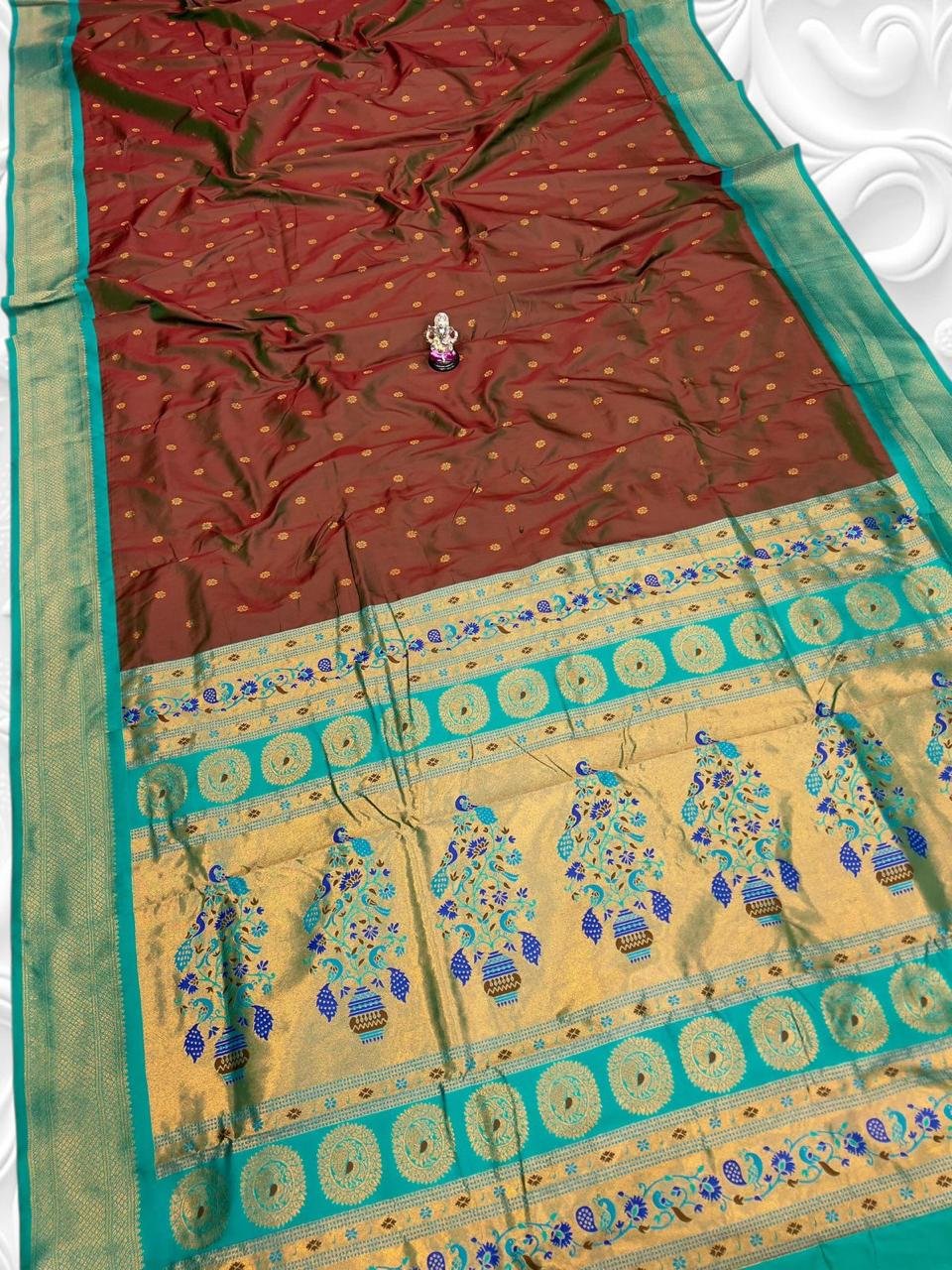 Navya Kadiyal Paithani image 6