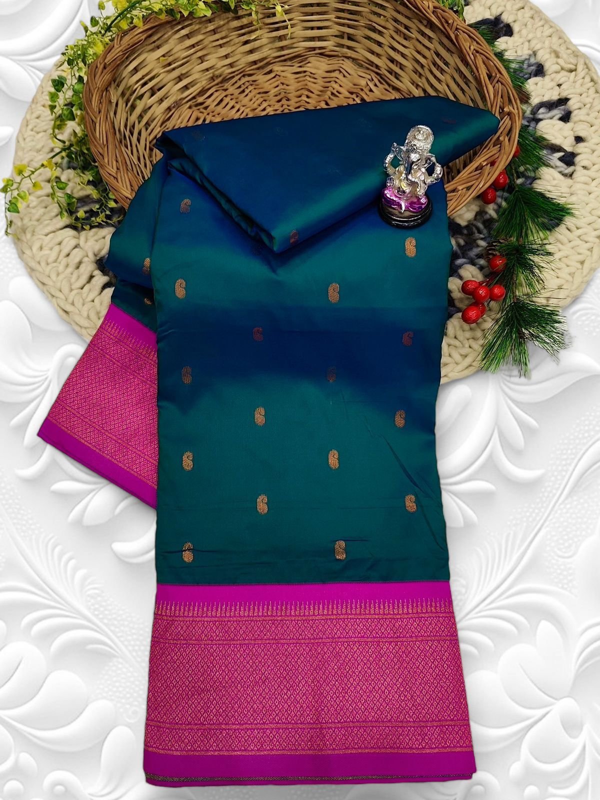 Shrija Kadiyal Paithani image 13