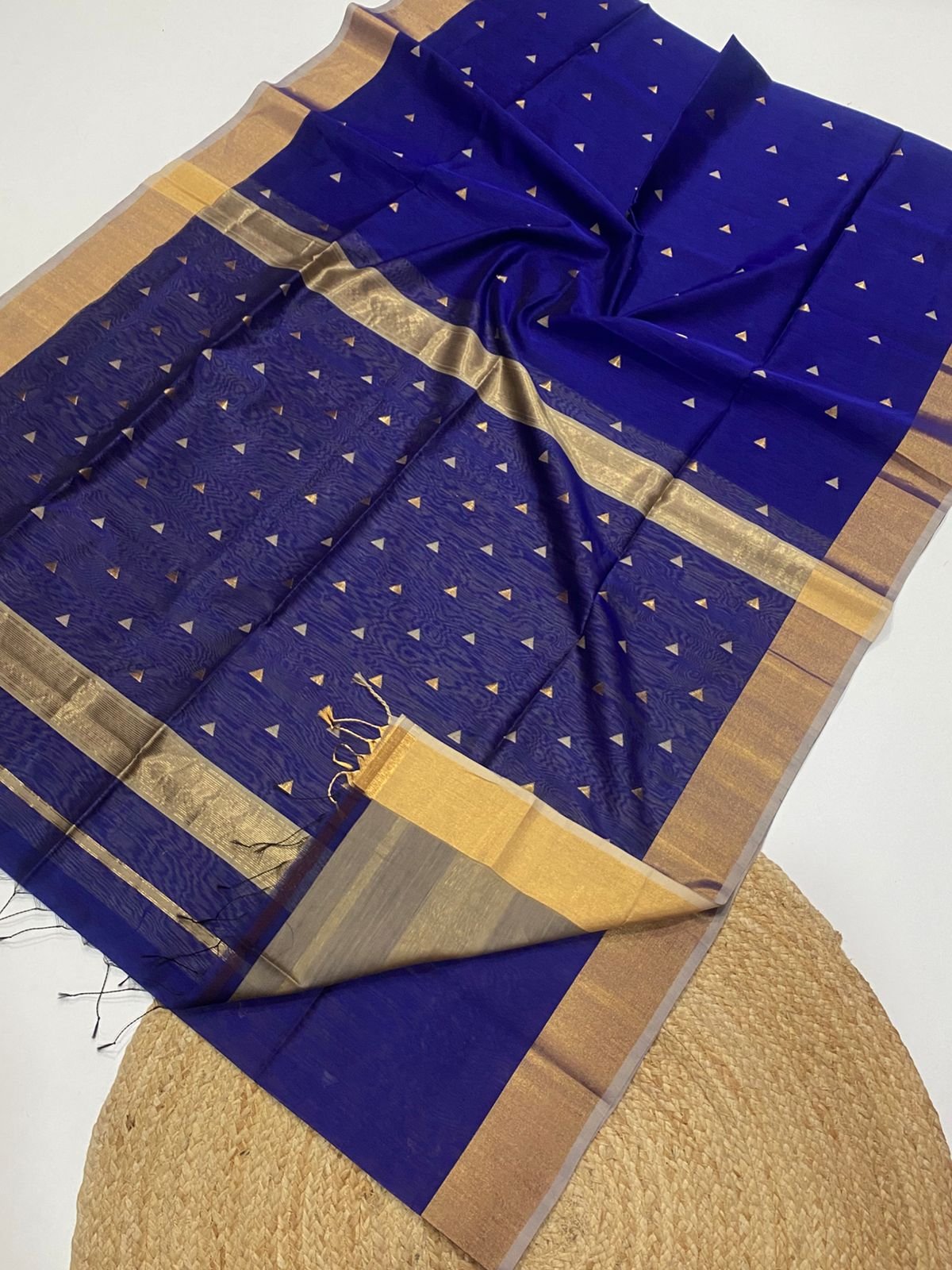Maheshwari Triangle Butti image 25